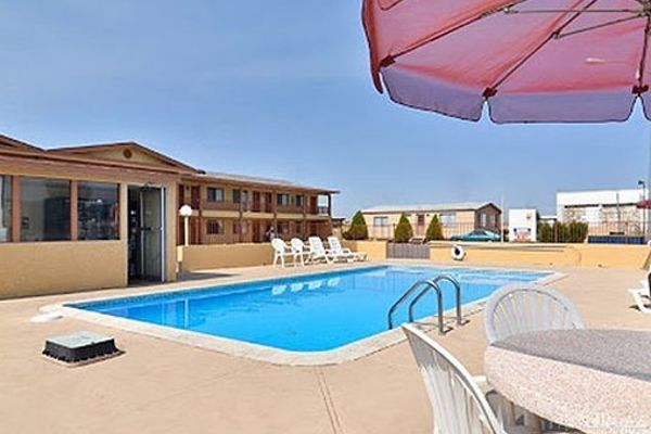 MAGNUSON HOTEL ADOBE INN (Holbrook)